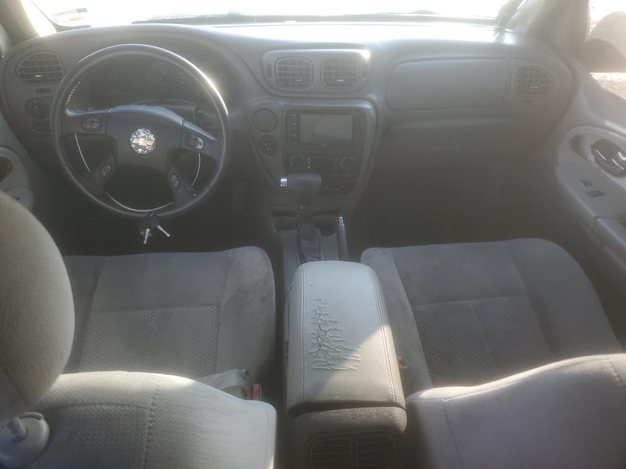 2007 Chevrolet TrailBlazer VIN 1GNDS13SX72281227 Copart auction photo, front end / mechanical damage thumbnail 8