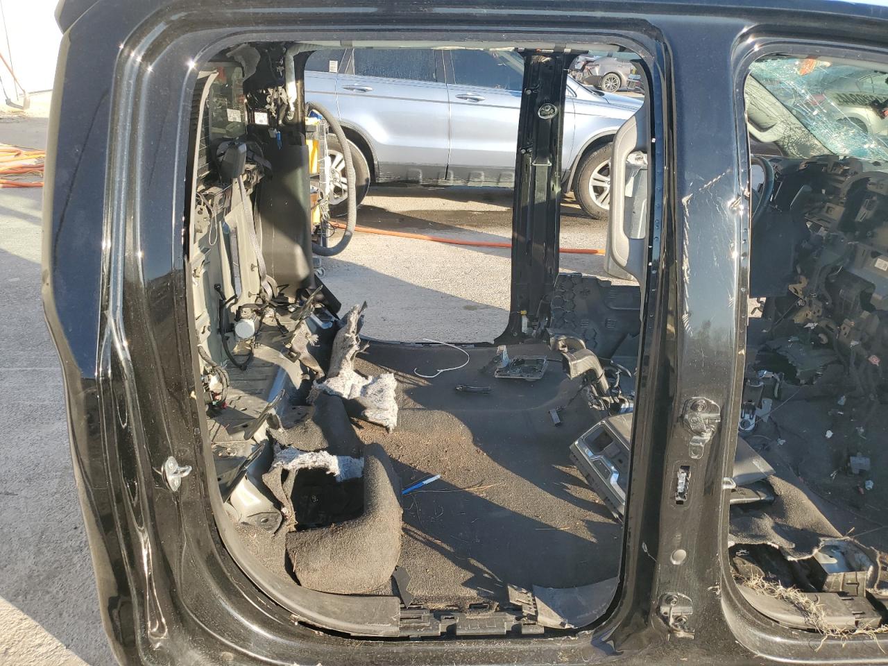 2021 GMC Sierra VIN 3GTU9FEL9MG269967 Copart auction photo, vandalism / stripped damage thumbnail 11