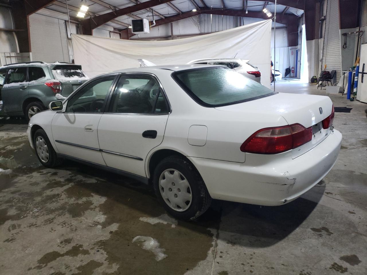 1999 Honda Accord VIN 1HGCG6658XA119371 Copart auction photo, front end damage thumbnail 2