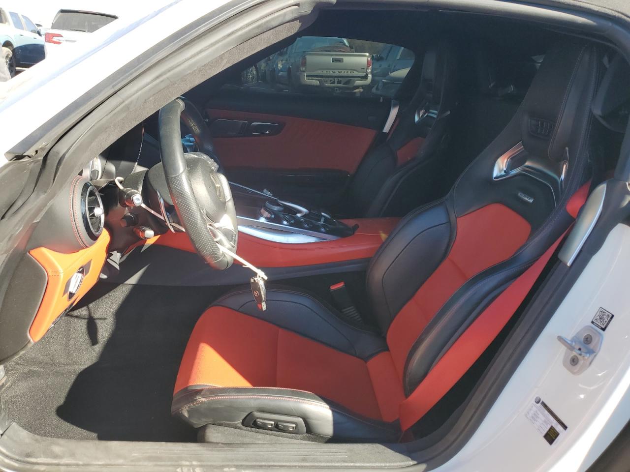 2018 Mercedes-Benz AMG GT VIN WDDYK8AA0JA015196 Copart auction photo, vandalism damage thumbnail 7