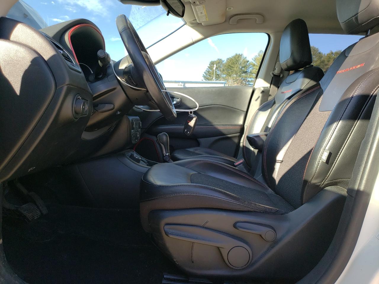 2019 Jeep Compass VIN 3C4NJDDB8KT671217 Copart auction photo, front end / minor dent/scratches damage thumbnail 7