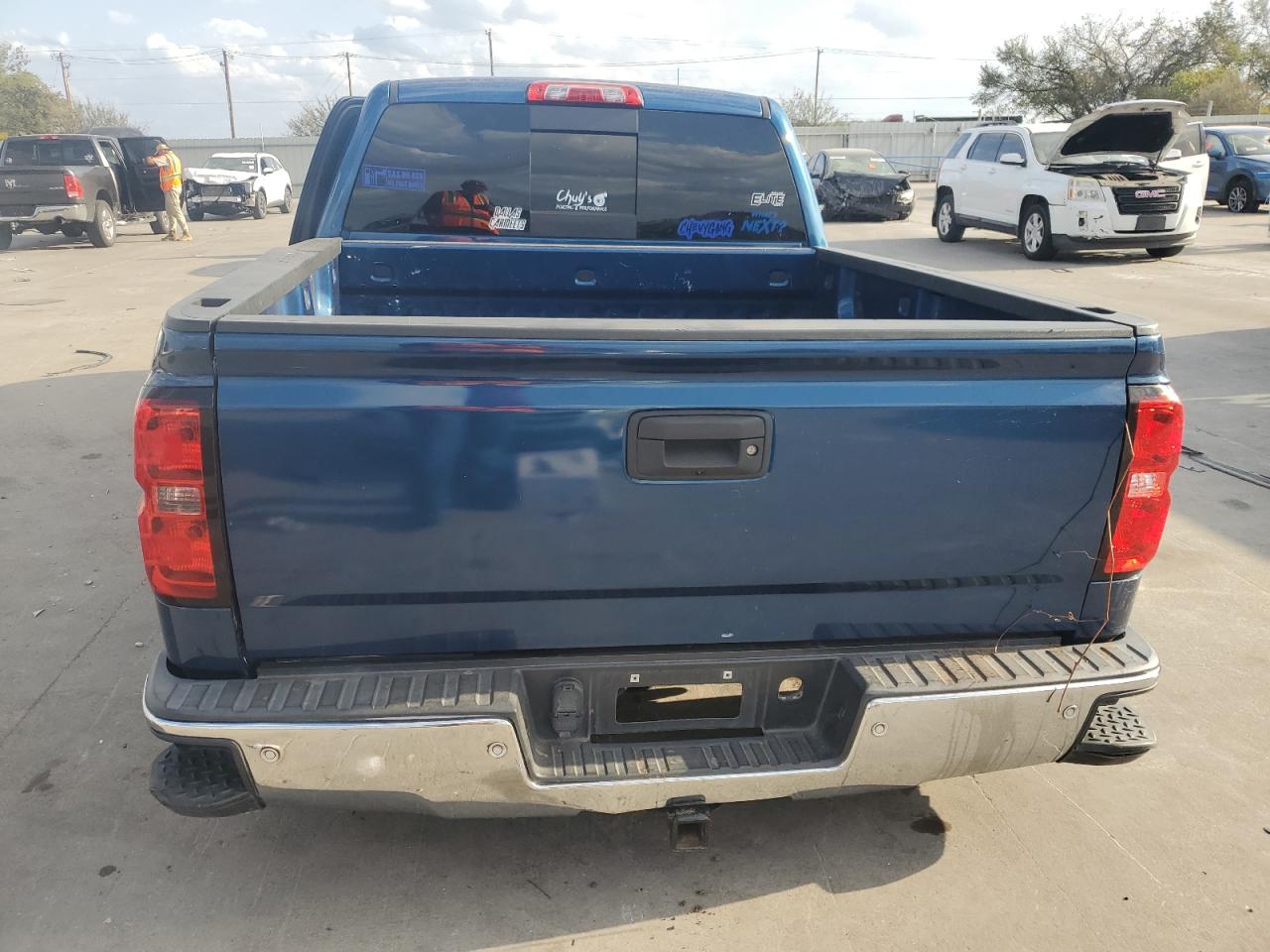 2018 Chevrolet Silverado VIN 3GCPCRECXJG178539 Copart auction photo, all over damage thumbnail 6