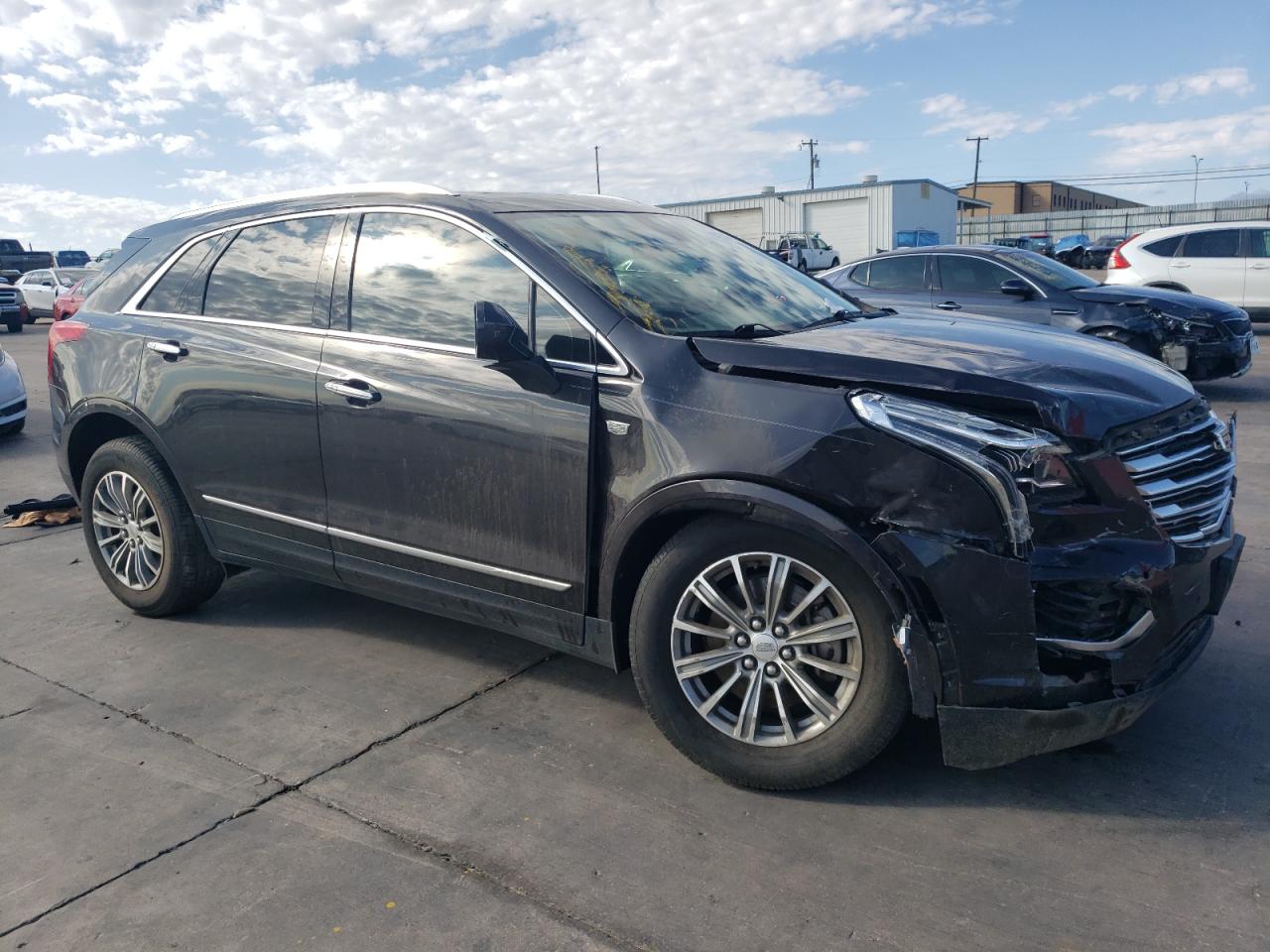 2017 Cadillac XT5 VIN 1GYKNBRS4HZ324094 Copart auction photo, front end damage thumbnail 4