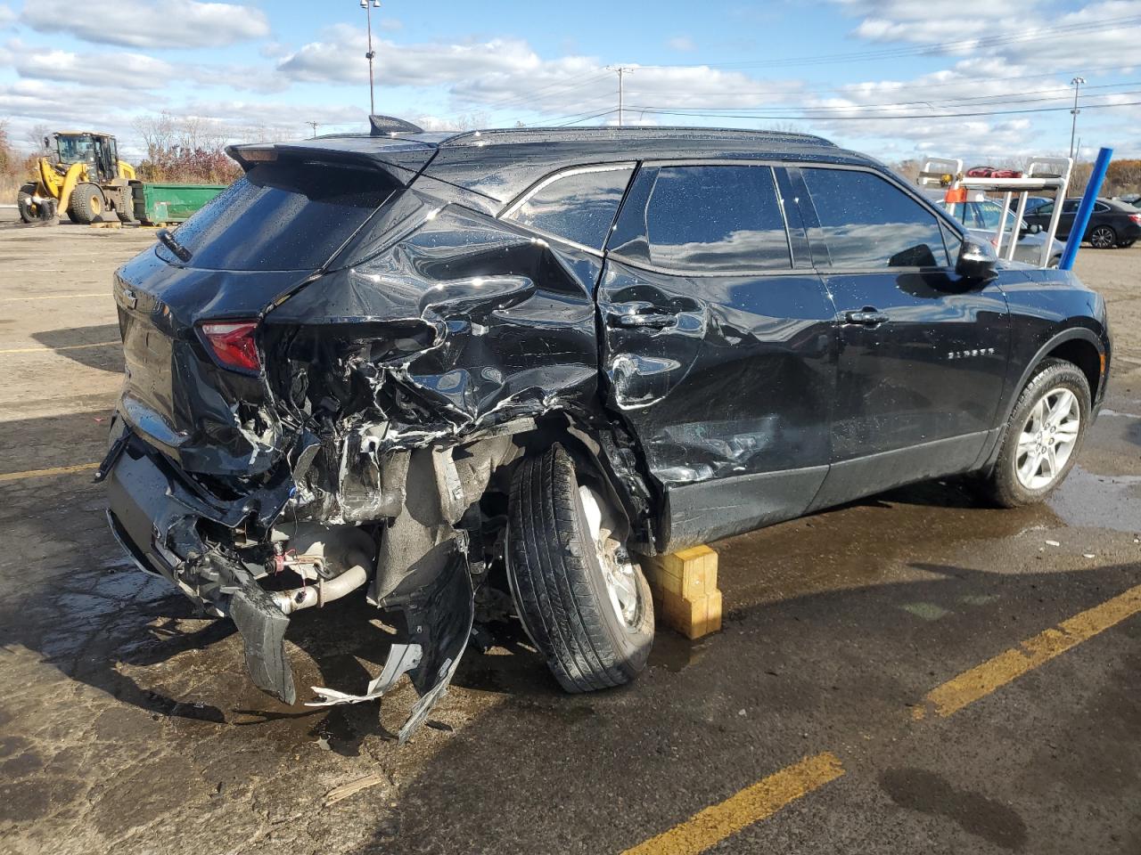 2020 Chevrolet Blazer VIN 3GNKBCRS8LS598433 Copart auction photo, rear end / side damage thumbnail 3