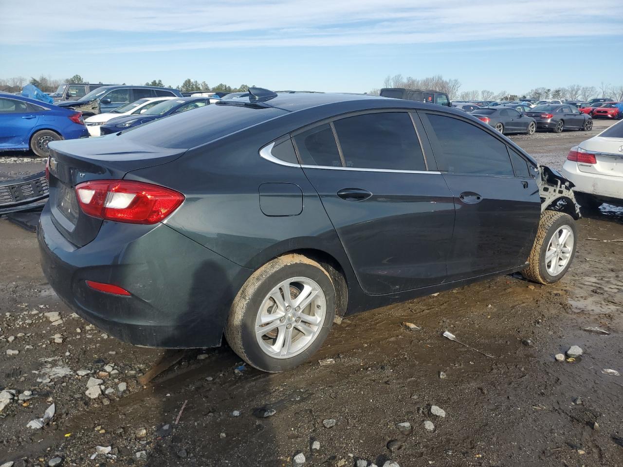2018 Chevrolet Cruze VIN 1G1BE5SM2J7142214 Copart auction photo, front end / minor dent/scratches damage thumbnail 3