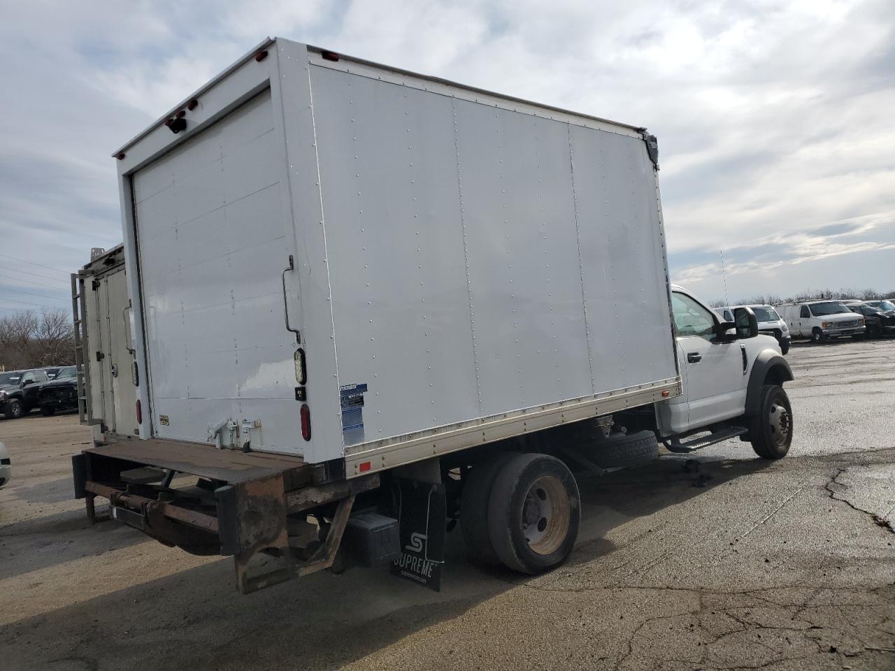 2017 Ford F450 VIN 1FDUF4GY0HEF01886 Copart auction photo, front end damage thumbnail 4