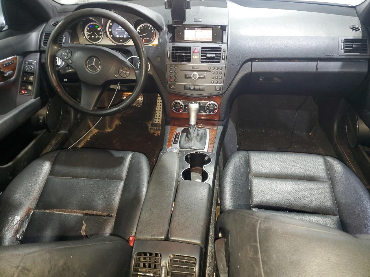 2011 Mercedes-Benz C-klasse VIN WDDGF8BB0BR158594 Copart auction photo, front end / minor dent/scratches damage thumbnail 8
