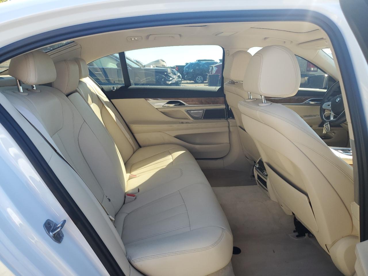 2017 BMW 7er VIN WBA7E2C37HG741327 Copart auction photo, front end damage thumbnail 10