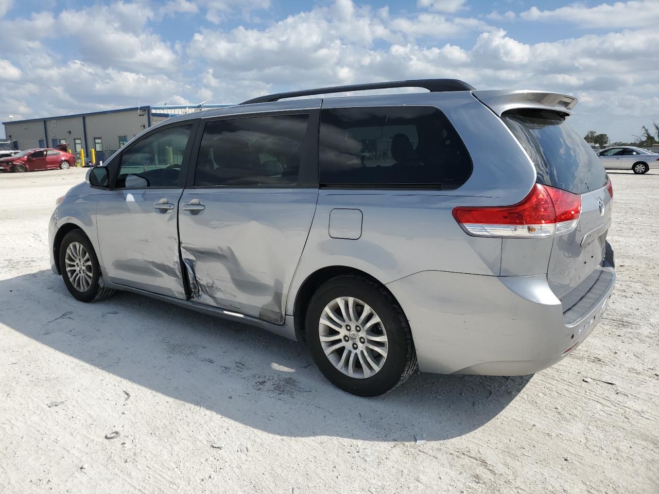 2013 Toyota Sienna VIN 5TDYK3DC0DS306850 Copart auction photo, side damage thumbnail 2