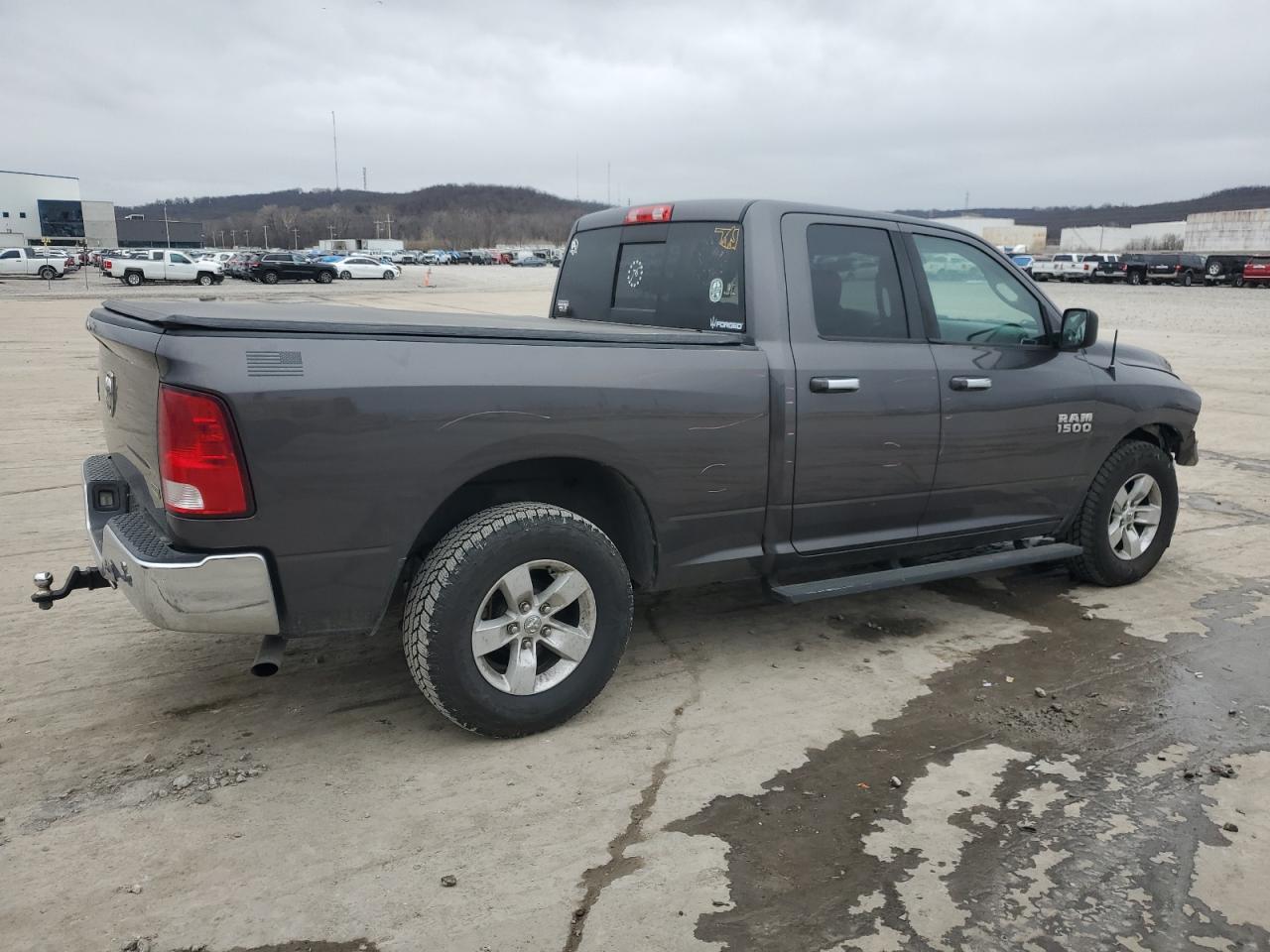 2016 RAM 1500 VIN 1C6RR6GG5GS233171 Copart auction photo, front end / side damage thumbnail 3