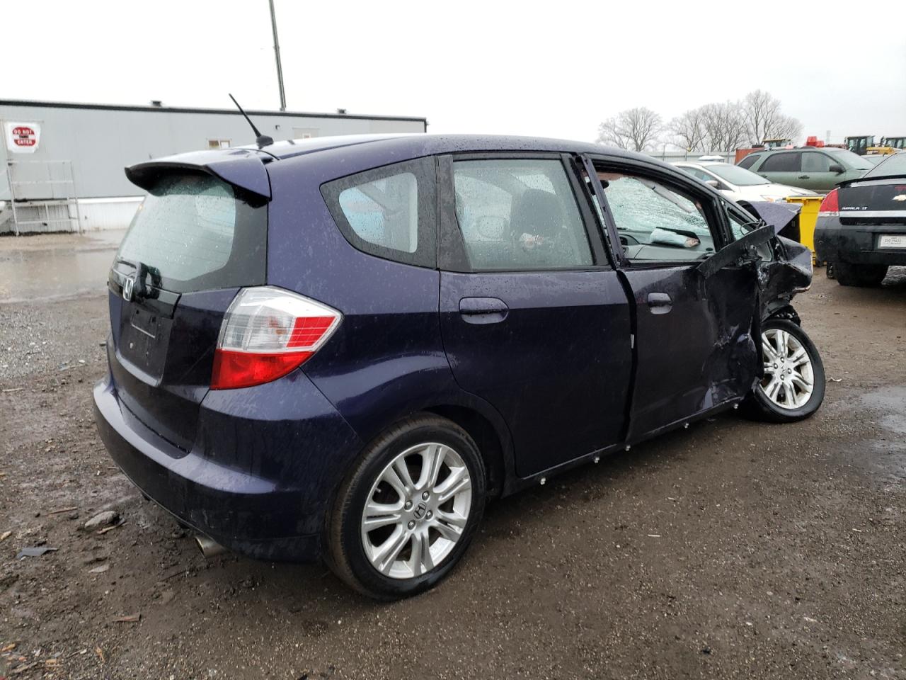 2010 Honda Fit VIN JHMGE8H45AC016943 Copart auction photo, front end / side damage thumbnail 3