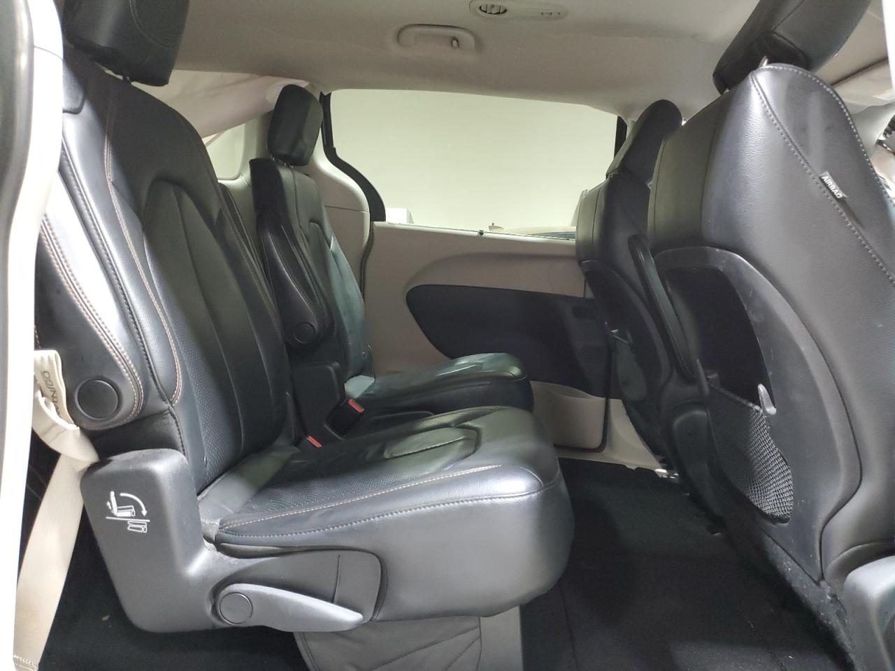 2019 Chrysler Pacifica VIN 2C4RC1BG9KR704804 Copart auction photo, side / front end damage thumbnail 11
