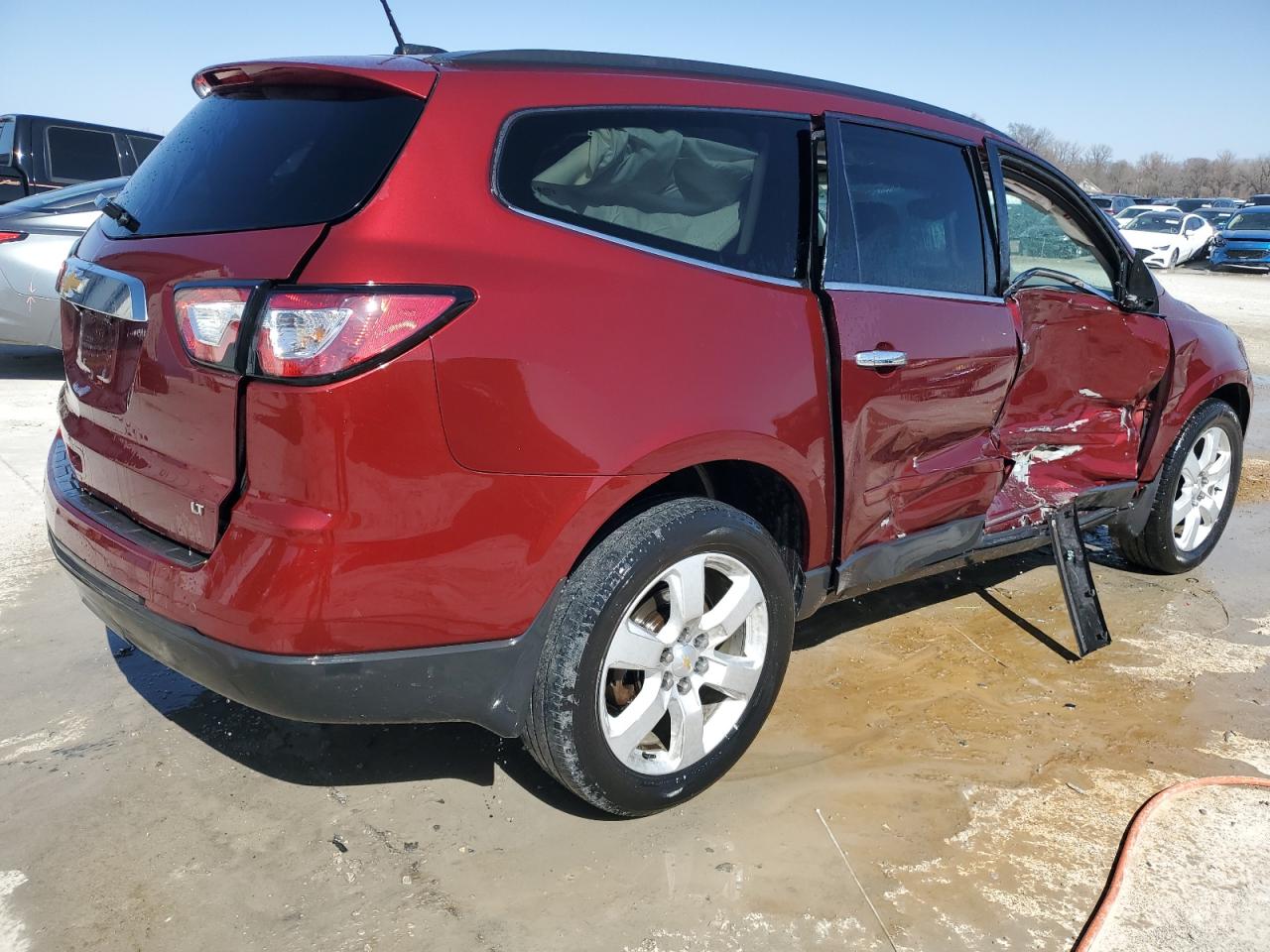 2017 Chevrolet Traverse VIN 1GNKRGKD2HJ148753 Copart auction photo, side damage thumbnail 3