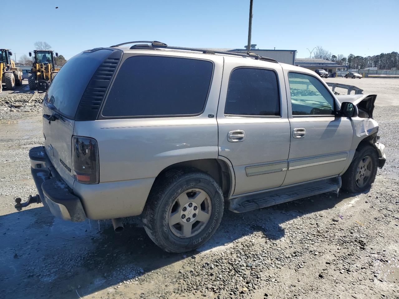 2004 Chevrolet Tahoe VIN 1GNEC13Z14J241084 Copart auction photo, front end damage thumbnail 3