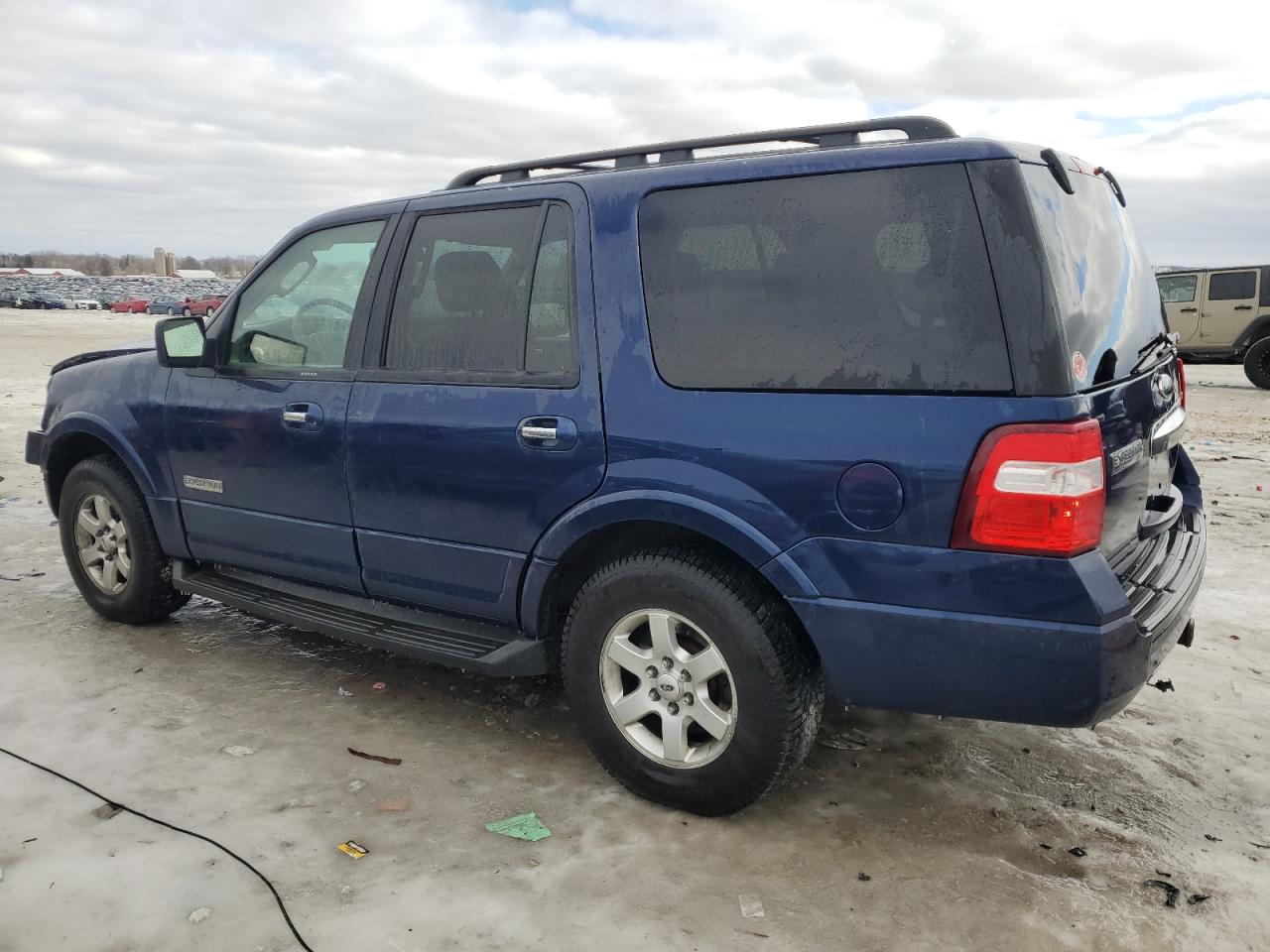 2008 Ford Expedition VIN 1FMFU165X8LA82090 Copart auction photo, front end damage thumbnail 2