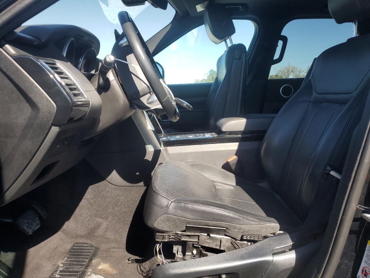 2017 Land Rover Discovery VIN SALRRBBV7HA024568 Copart auction photo, front end / minor dent/scratches damage thumbnail 7