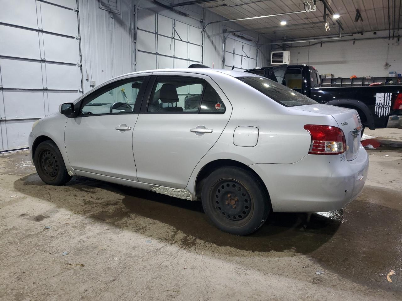 2007 Toyota Yaris VIN JTDBT923774000639 Copart auction photo, minor dent/scratches / normal wear damage thumbnail 2