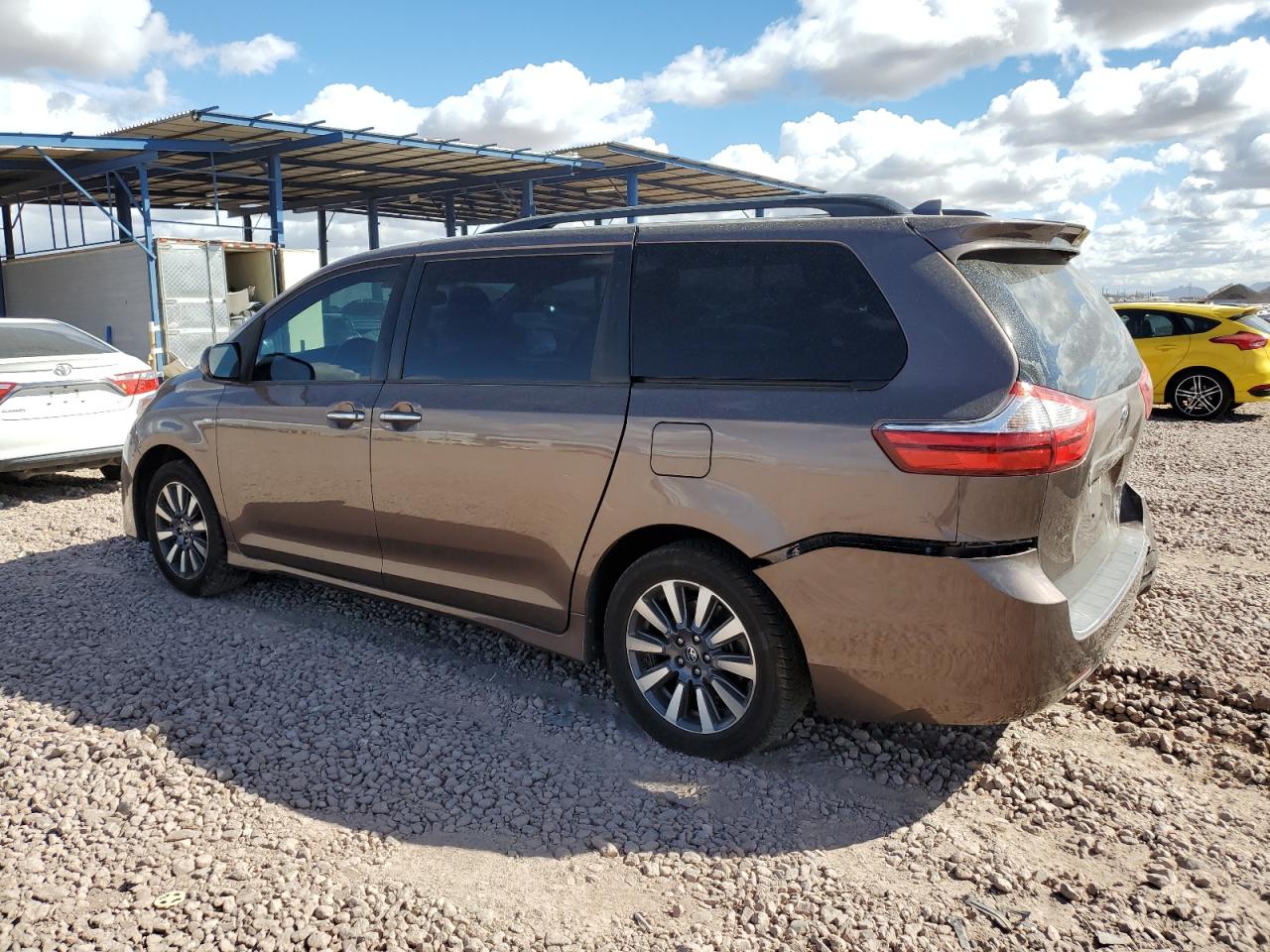 2018 Toyota Sienna VIN 5TDDZ3DC2JS190590 Copart auction photo, rear end damage thumbnail 2