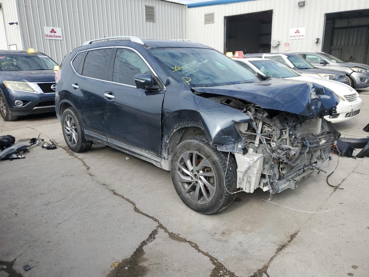2015 Nissan Rogue VIN 5N1AT2MT8FC865829 Copart auction photo, front end damage thumbnail 4