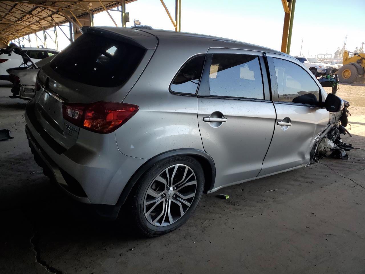 2018 Mitsubishi Outlander VIN JA4AP3AW4JU015609 Copart auction photo, front end / side damage thumbnail 3
