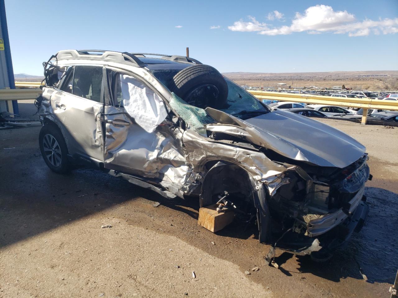 2020 Subaru Outback VIN 4S4BTAEC1L3193752 Copart auction photo, rollover damage thumbnail 4