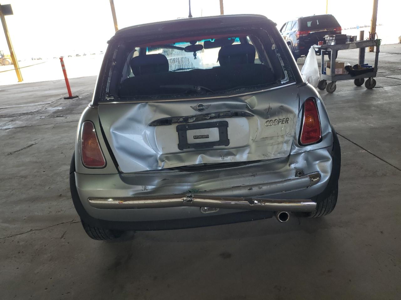 2004 MINI Cooper VIN WMWRC33404TJ58046 Copart auction photo, front end / rear end damage thumbnail 6
