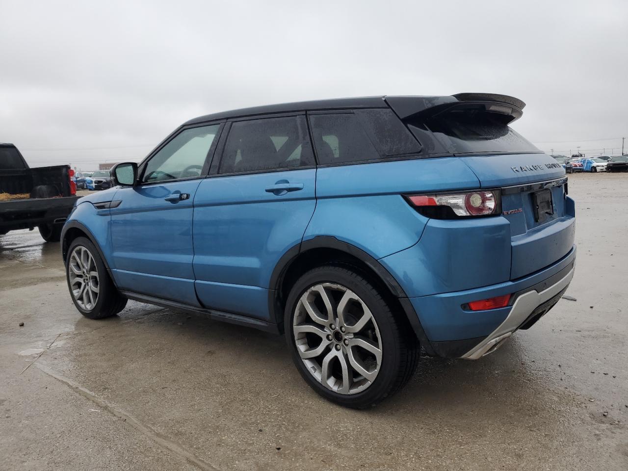 2012 Land Rover Range Rover VIN SALVT2BGXCH702389 Copart auction photo, front end / minor dent/scratches damage thumbnail 2