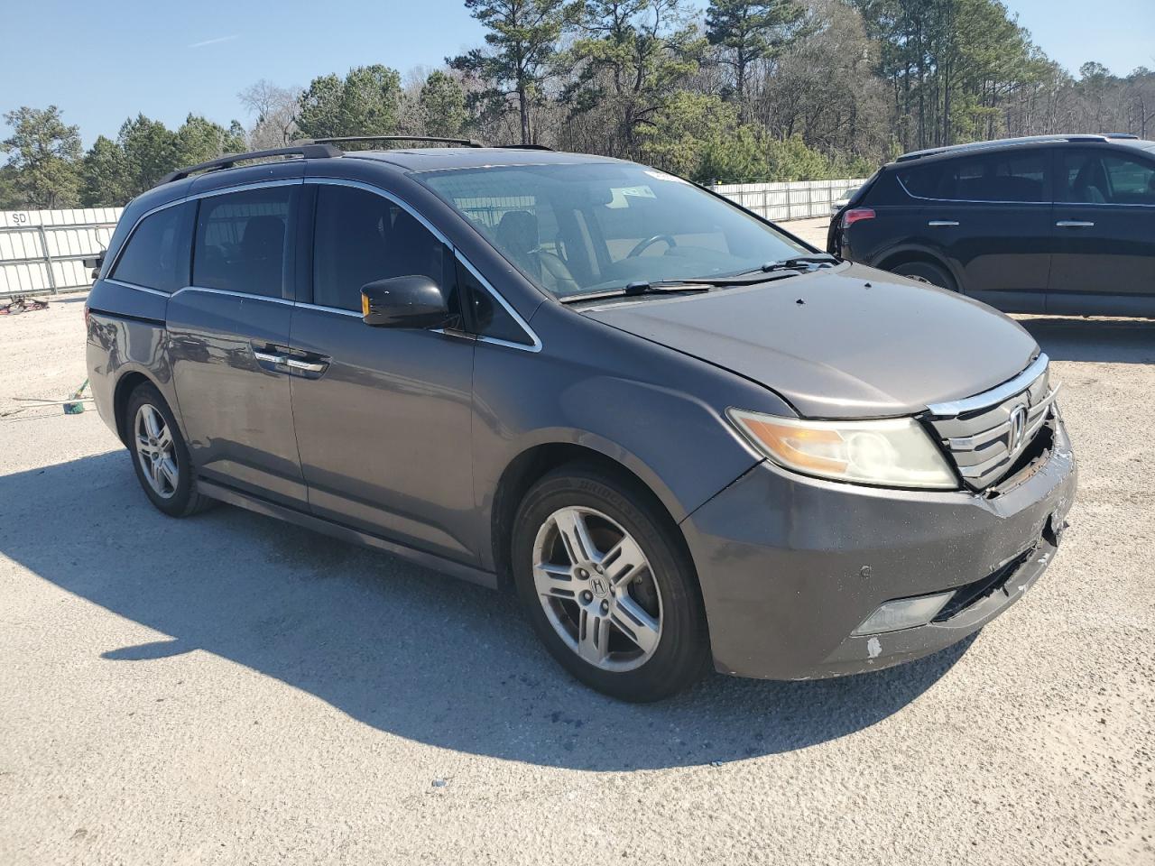 2013 Honda Odyssey VIN 5FNRL5H94DB025439 Copart auction photo, front end damage thumbnail 4
