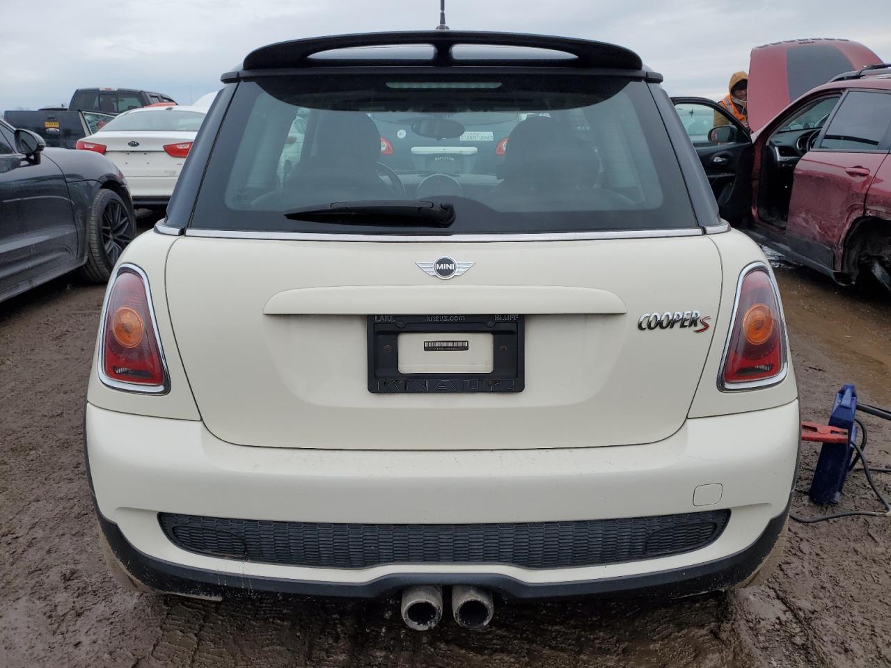 2009 MINI Cooper VIN WMWMF73529TW87586 Copart auction photo, mechanical / minor dent/scratches damage thumbnail 6