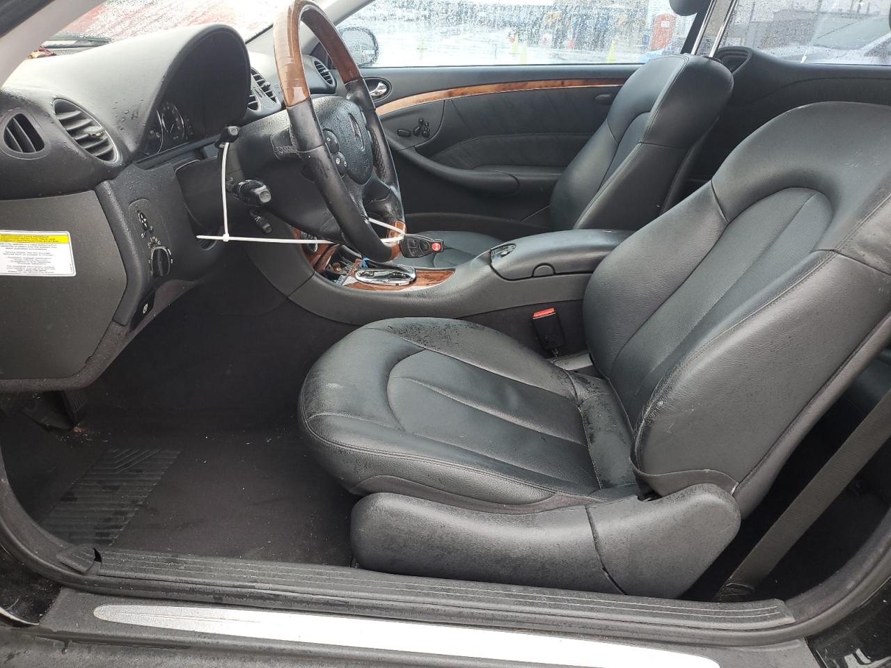 2005 Mercedes-Benz CLK-klasse VIN WDBTJ75J05F138614 Copart auction photo, front end damage thumbnail 7