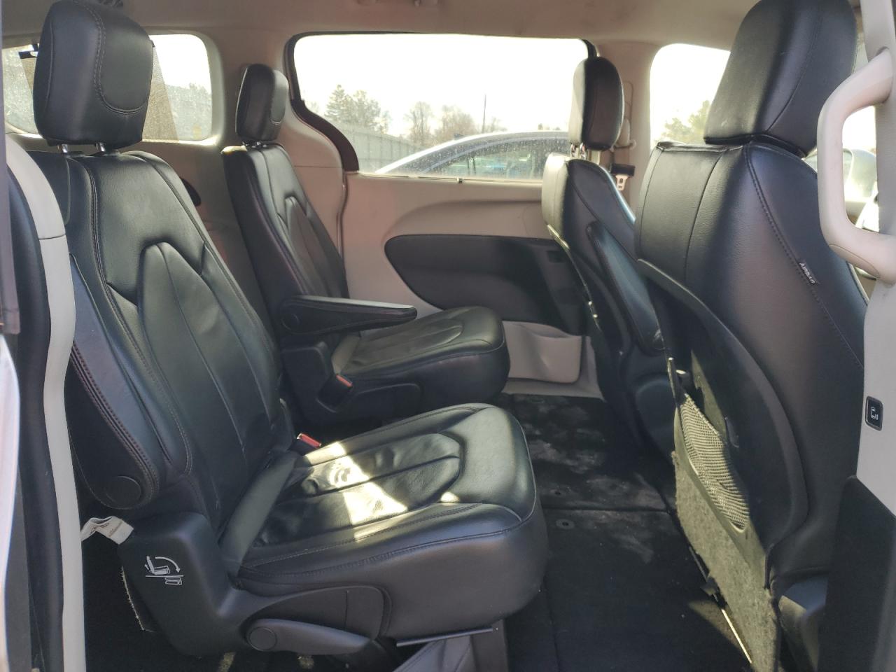 2017 Chrysler Pacifica VIN 2C4RC1BG6HR613904 Copart auction photo, mechanical / minor dent/scratches damage thumbnail 11