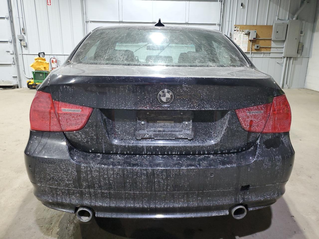 2010 BMW 3er VIN WBAPL3C59AA407449 Copart auction photo, normal wear / minor dent/scratches damage thumbnail 6