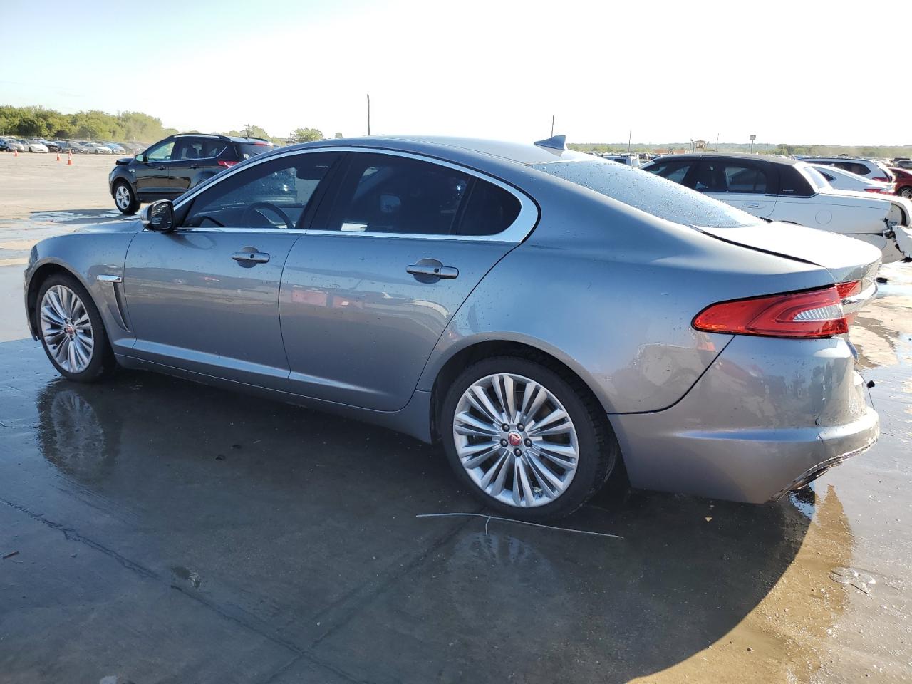 2015 Jaguar XF VIN SAJWA0FS9FPU59612 Copart auction photo, rear end damage thumbnail 2