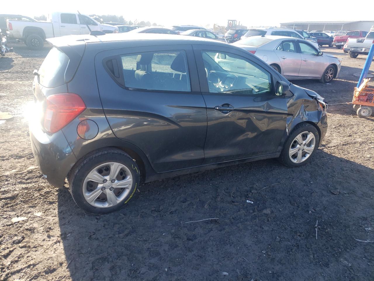 2019 Chevrolet Spark VIN KL8CB6SAXKC820452 Copart auction photo, side / front end damage thumbnail 3
