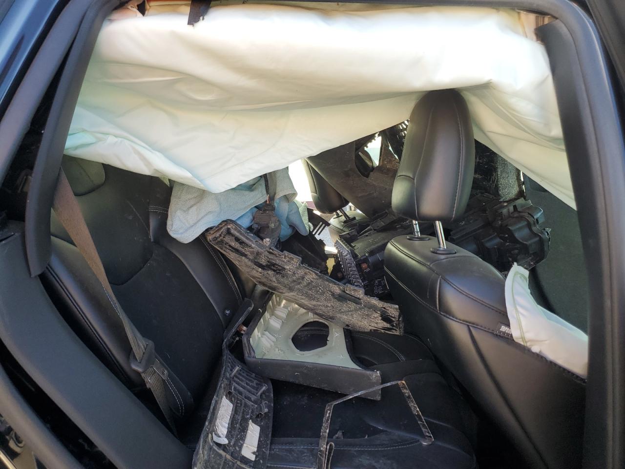 2019 Jeep Grand Cherokee VIN 1C4PJLLB7KD143355 Copart auction photo, all over damage thumbnail 11