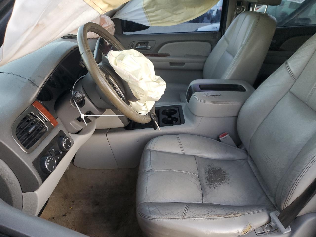2007 GMC Yukon VIN 1GKFK163X7R206500 Copart auction photo, all over / hail damage thumbnail 7