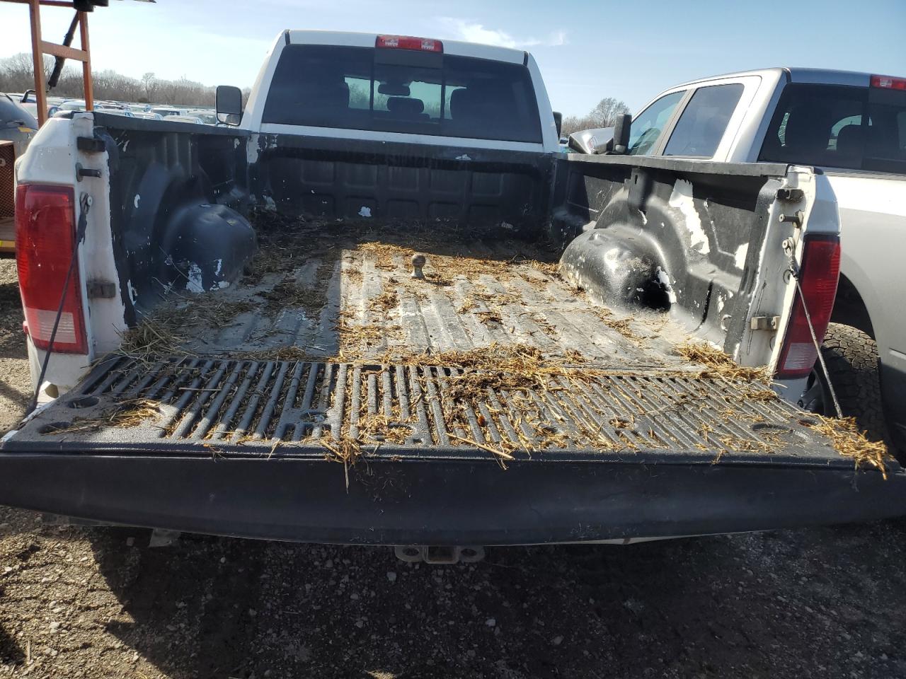 2015 RAM 3500 VIN 3C63RRHL9FG661379 Copart auction photo, front end damage thumbnail 6