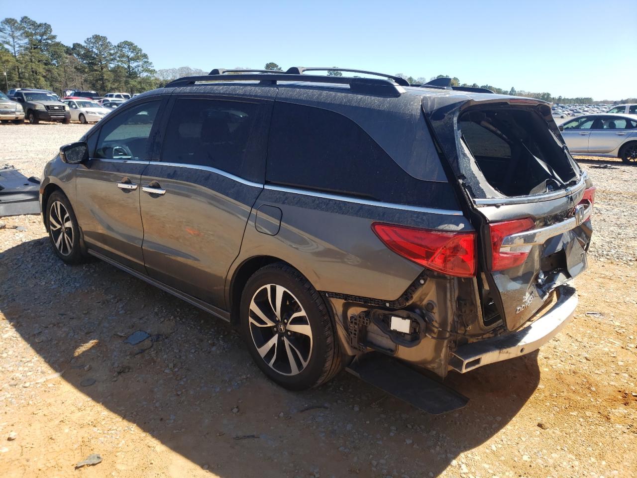 2018 Honda Odyssey VIN 5FNRL6H99JB005656 Copart auction photo, rear end damage thumbnail 2