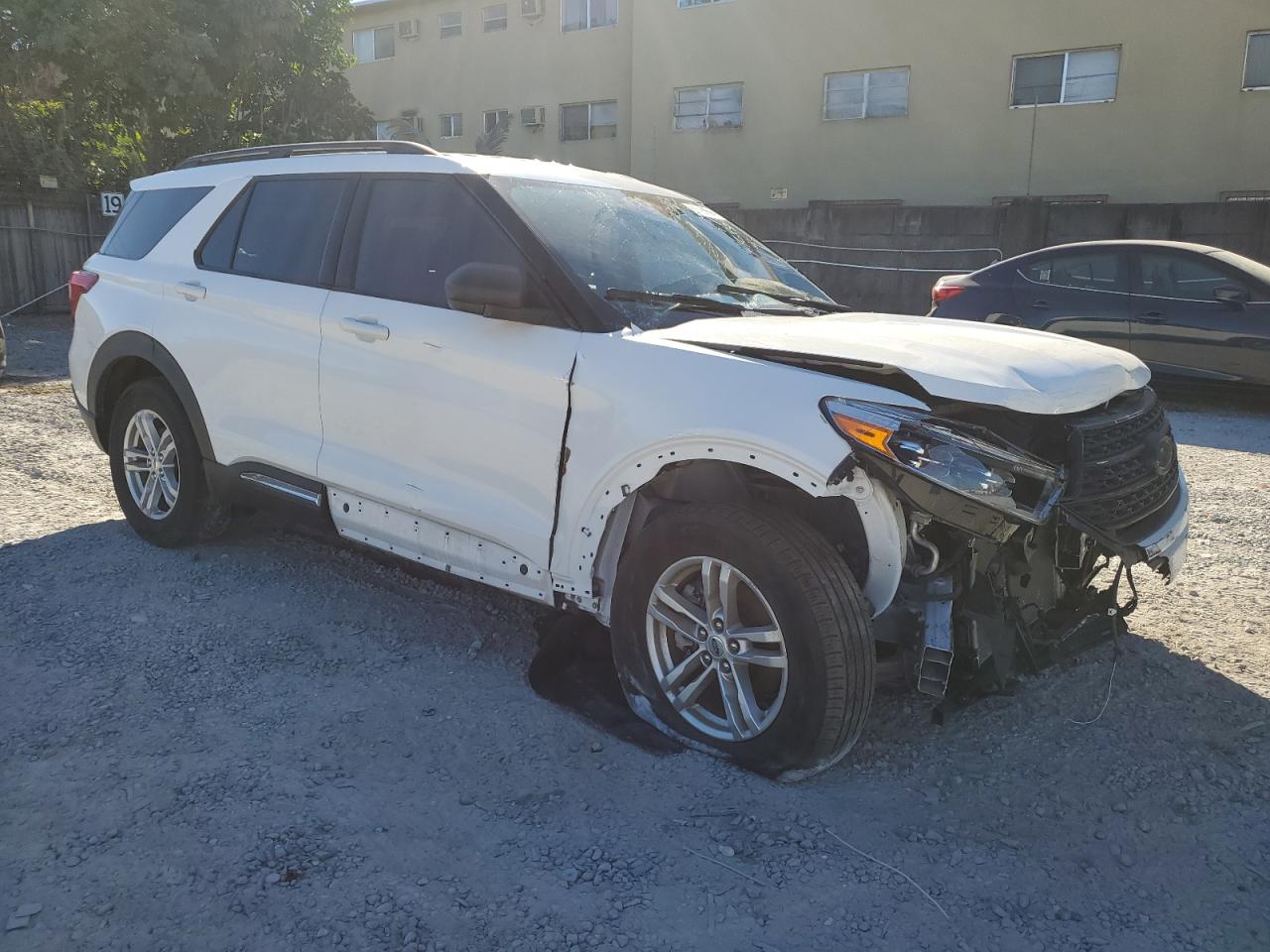 2020 Ford Explorer VIN 1FMSK7DH1LGC22775 Copart auction photo, front end damage thumbnail 4
