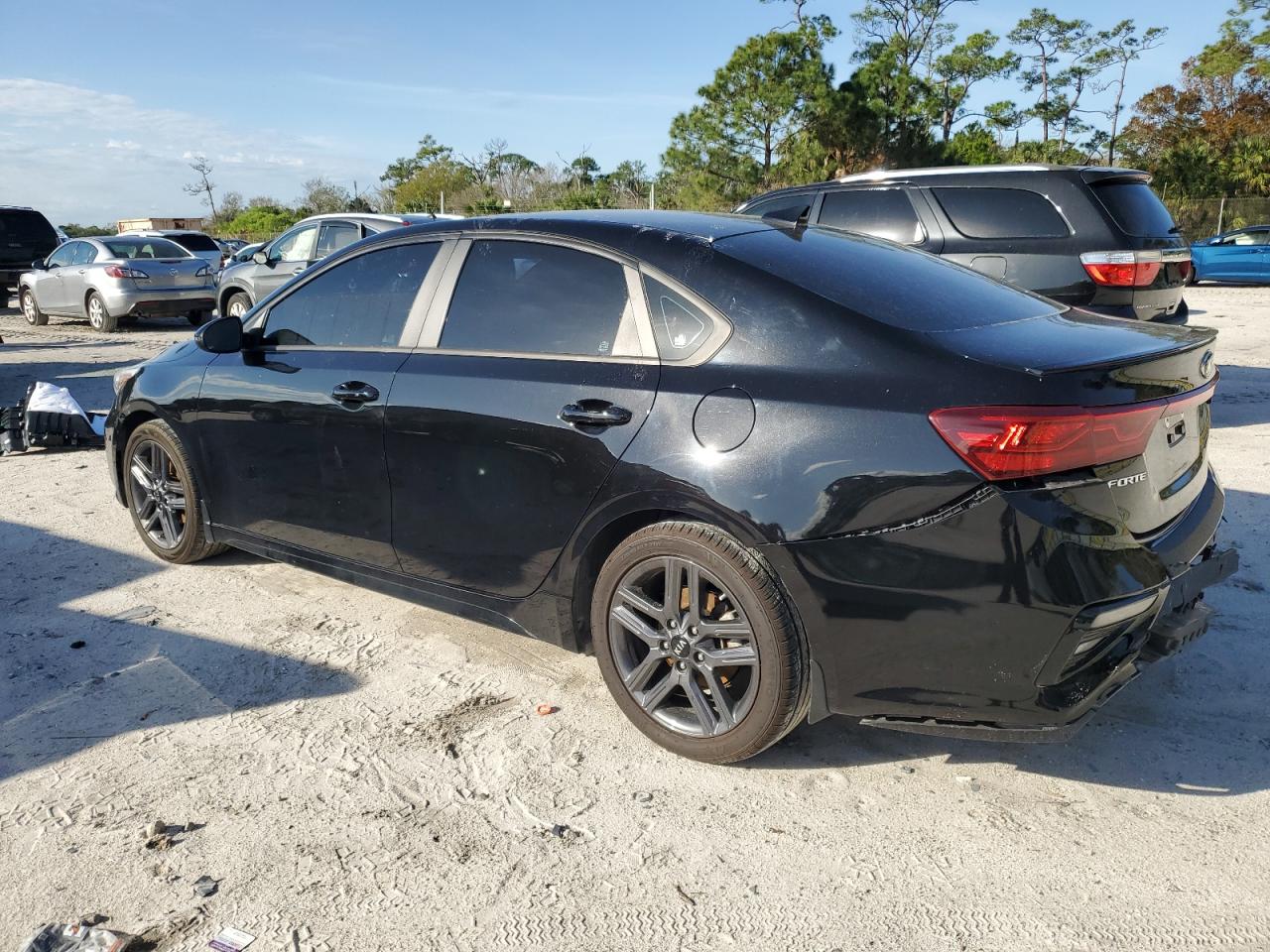 2021 KIA Forte VIN 3KPF34AD2ME310853 Copart auction photo, rear end / minor dent/scratches damage thumbnail 2