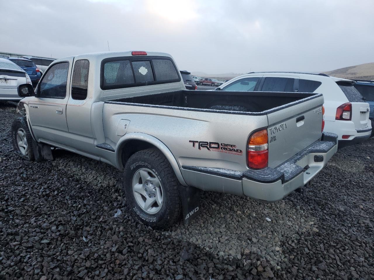 2002 Toyota Tacoma VIN 5TEWN72N72Z039300 Copart auction photo, front end damage thumbnail 2