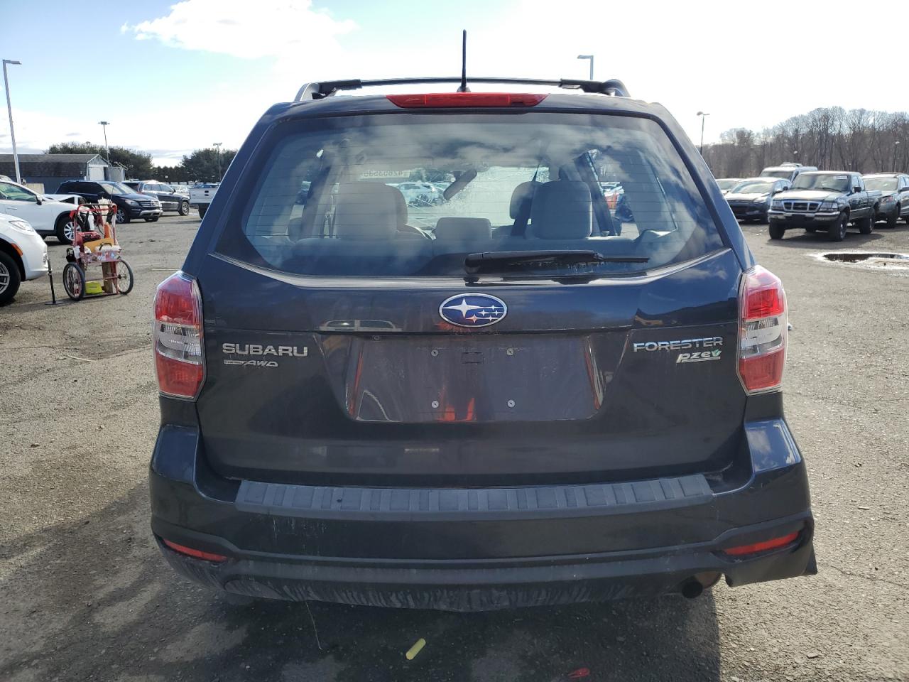 2015 Subaru Forester VIN JF2SJABC6FH550138 Copart auction photo, rollover / minor dent/scratches damage thumbnail 6