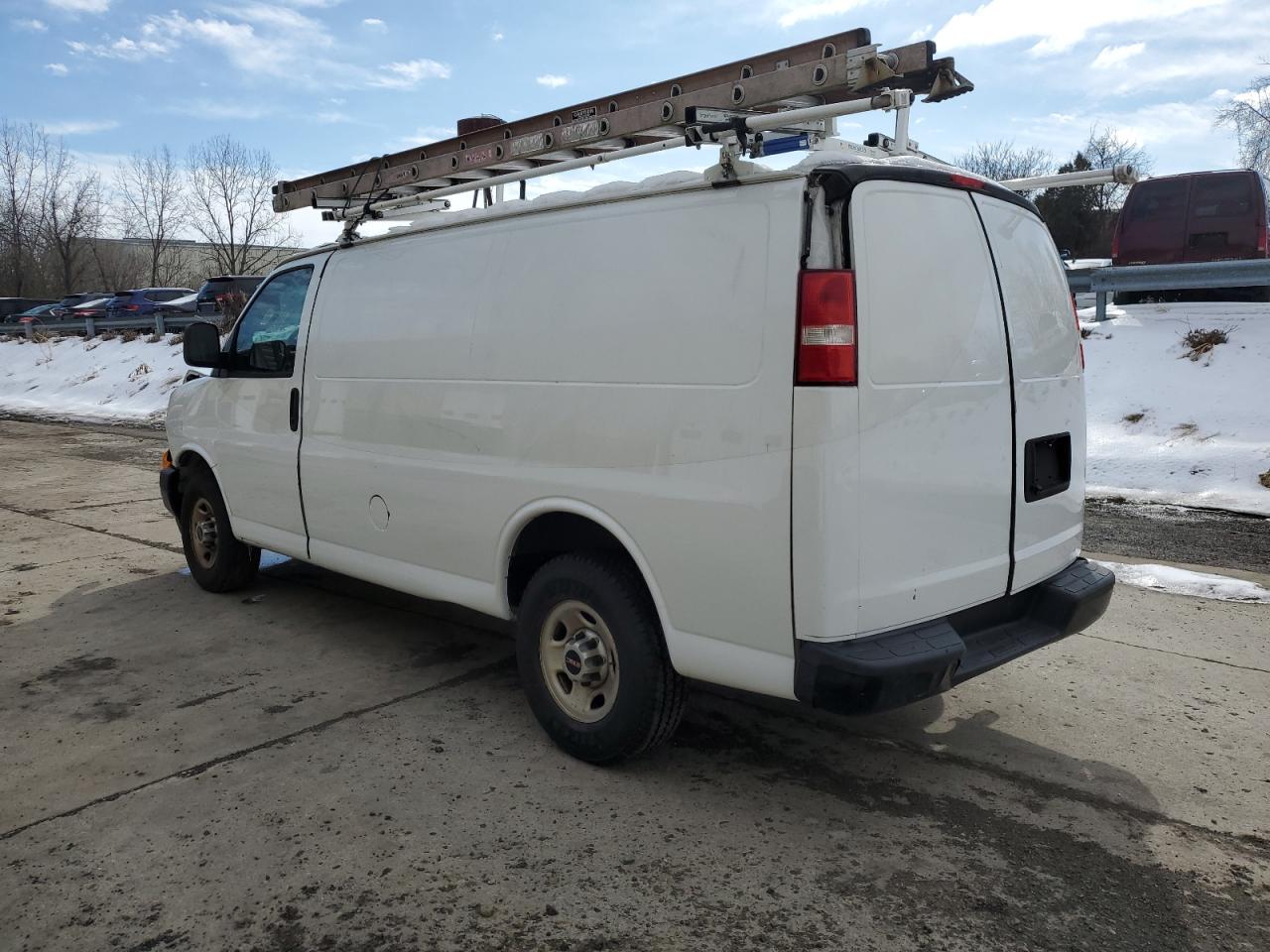 2018 GMC Savana VIN 1GTW7AFP5J1282745 Copart auction photo, front end / rear end damage thumbnail 2