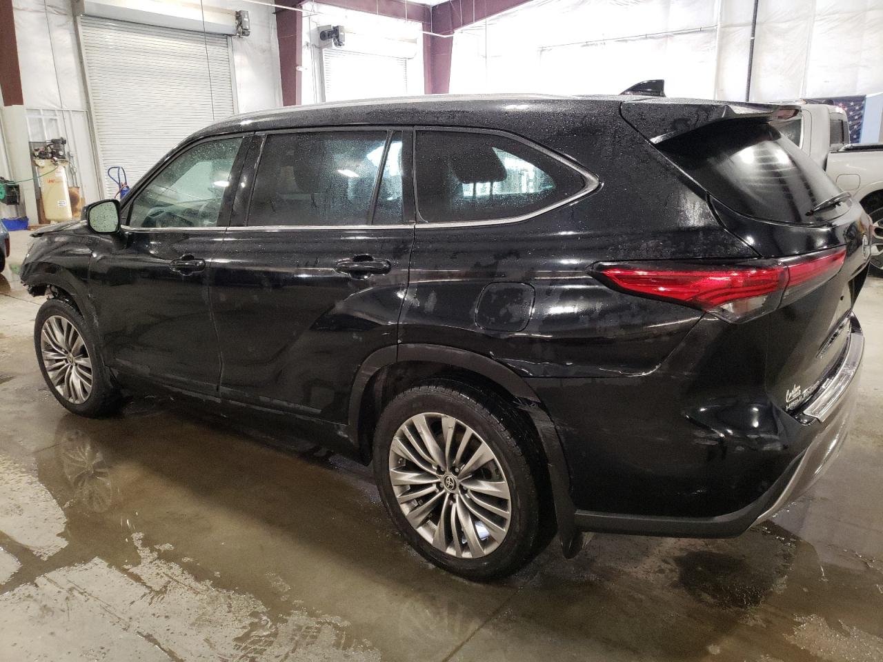 2021 Toyota Highlander VIN 5TDFZRBH0MS152399 Copart auction photo, front end / side damage thumbnail 2