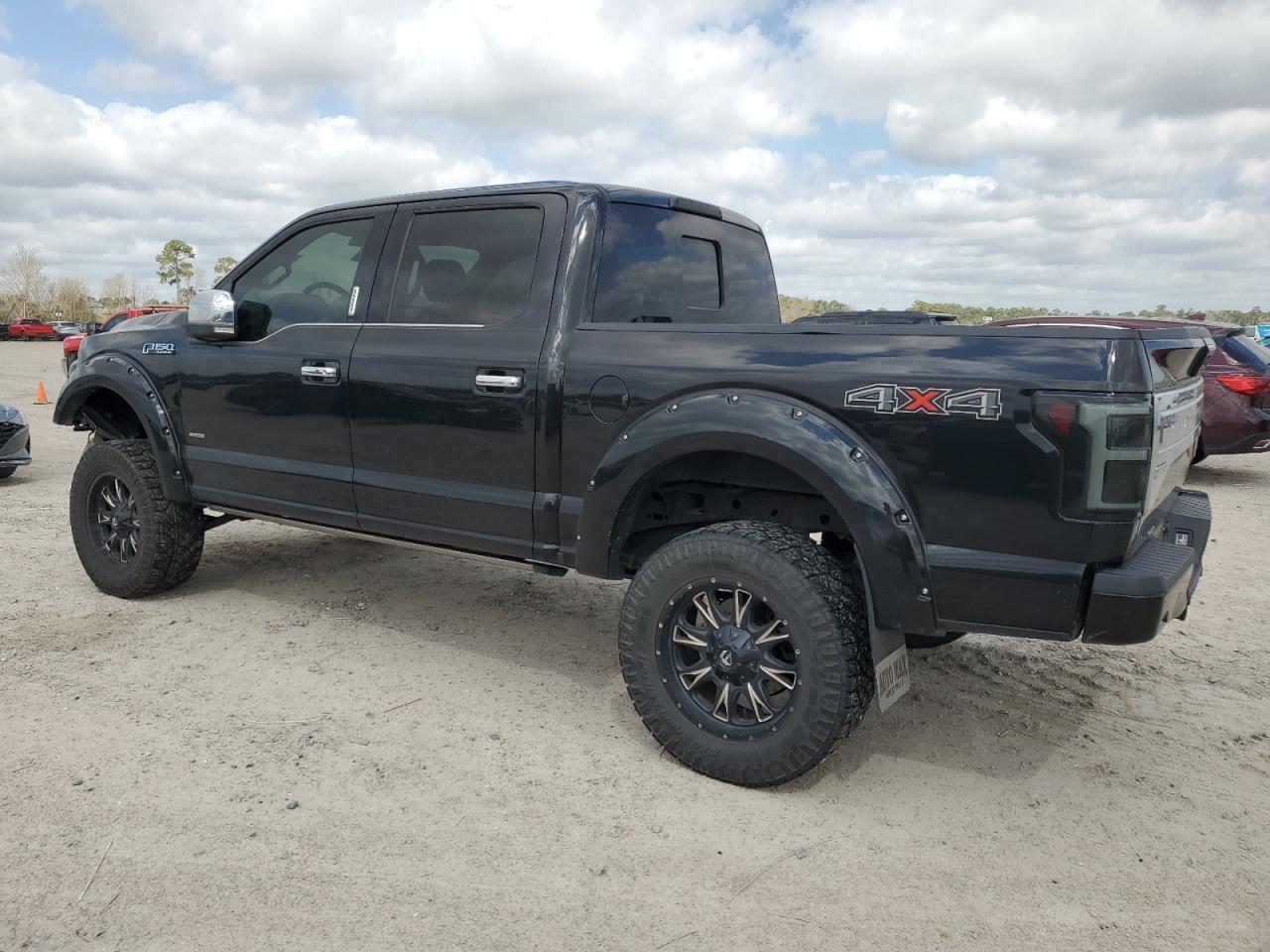 2015 Ford F-150 VIN 1FTEW1EG0FFA31822 Copart auction photo, front end / minor dent/scratches damage thumbnail 2