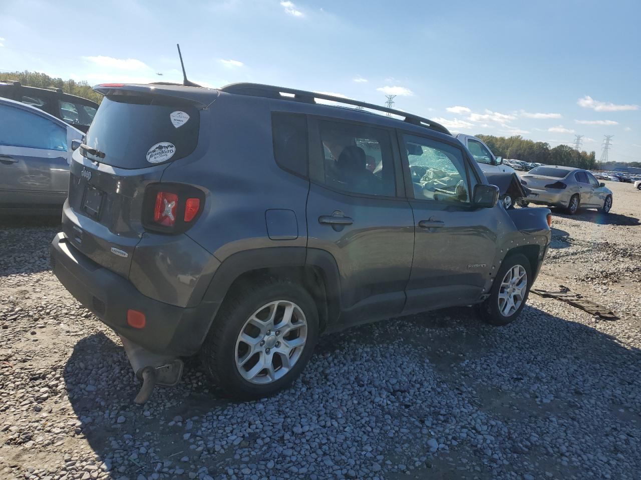 2018 Jeep Renegade VIN ZACCJABBXJPJ14305 Copart auction photo, front end damage thumbnail 3