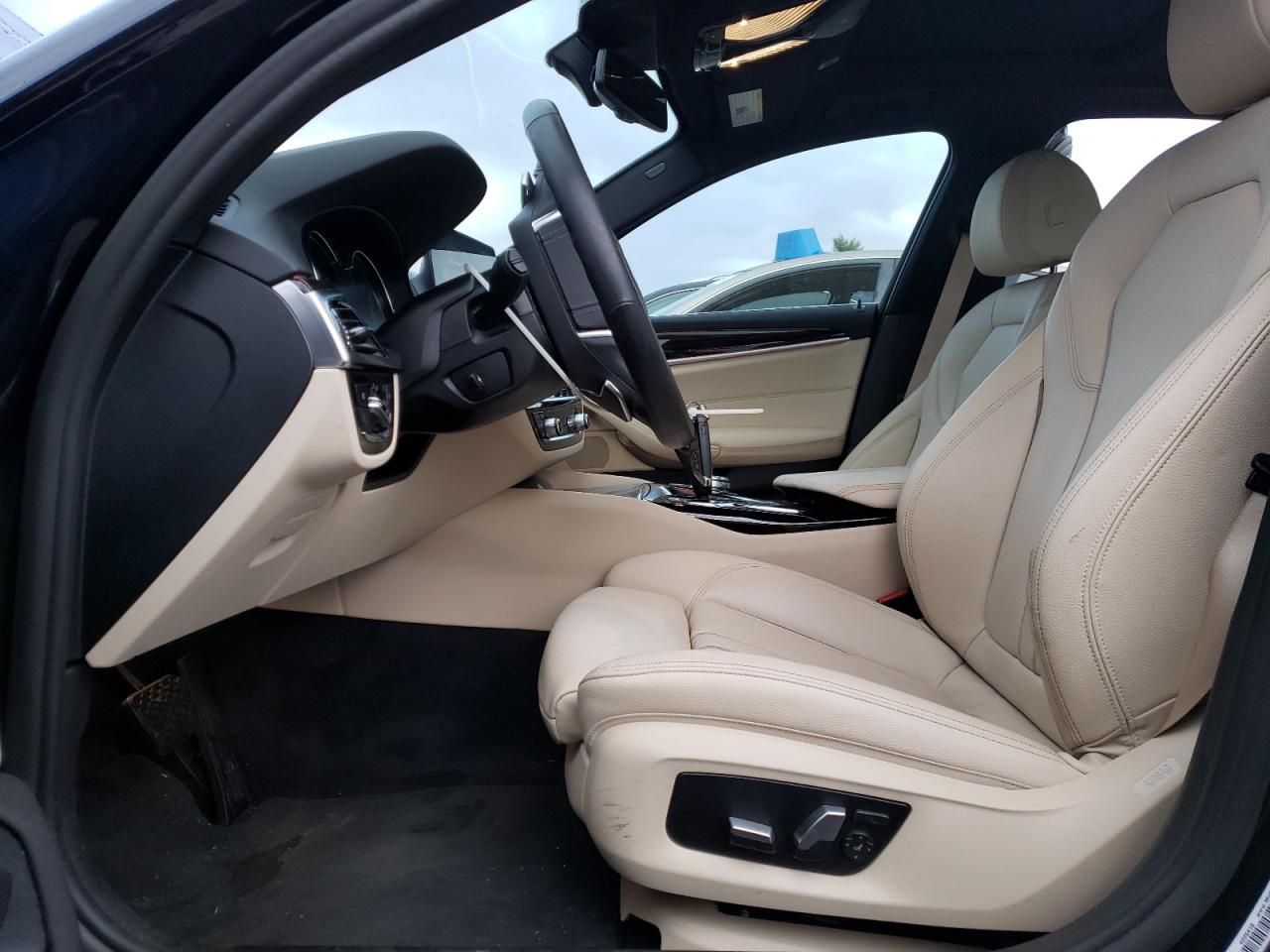 2018 BMW 5er VIN WBAJE7C55JWC57269 Copart auction photo, rear end / minor dent/scratches damage thumbnail 7