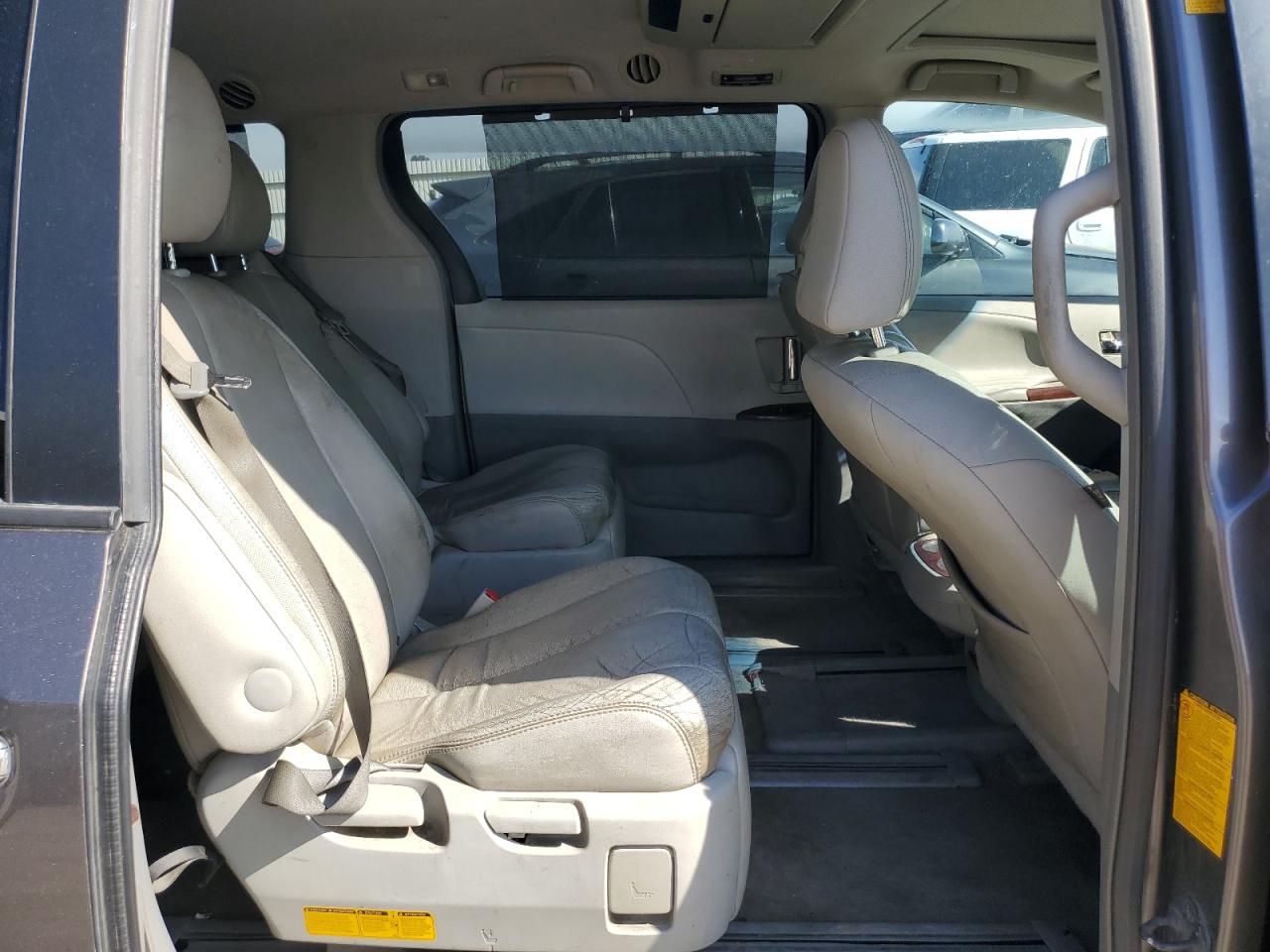 2013 Toyota Sienna VIN 5TDDK3DC0DS067394 Copart auction photo, front end / top/roof damage thumbnail 11