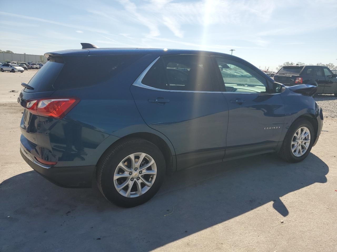 2019 Chevrolet Equinox VIN 2GNAXKEV1K6140320 Copart auction photo, front end damage thumbnail 3