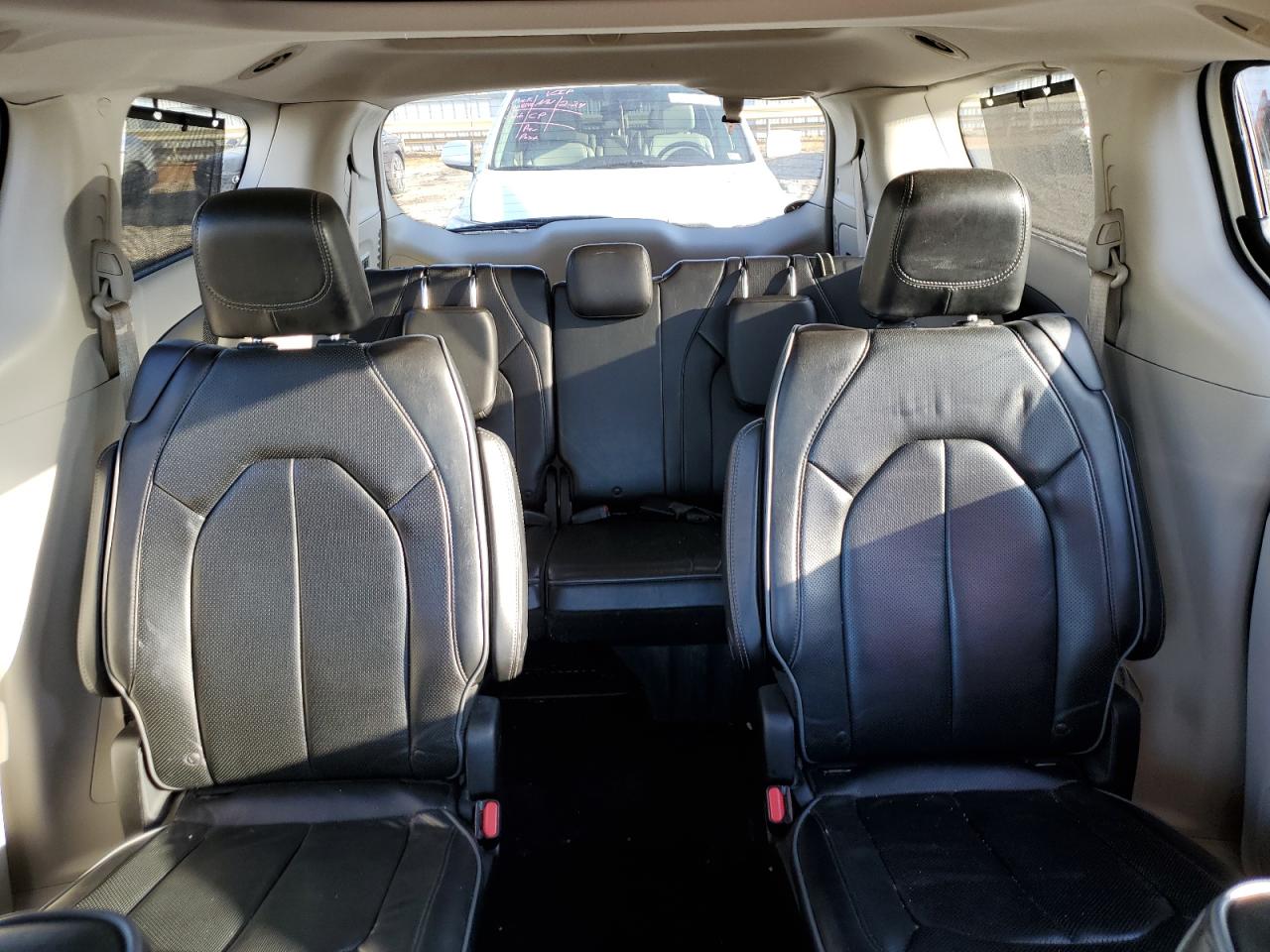 2018 Chrysler Pacifica VIN 2C4RC1GG3JR233143 Copart auction photo, front end / side damage thumbnail 10